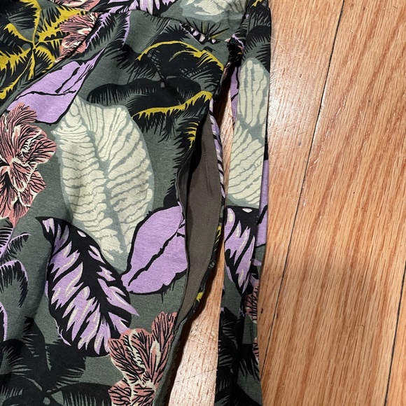 Lush Tropical Adjustable Spaghetti Strap Jumpsuit with Waist Tie - Size L - Picture 2 of 6